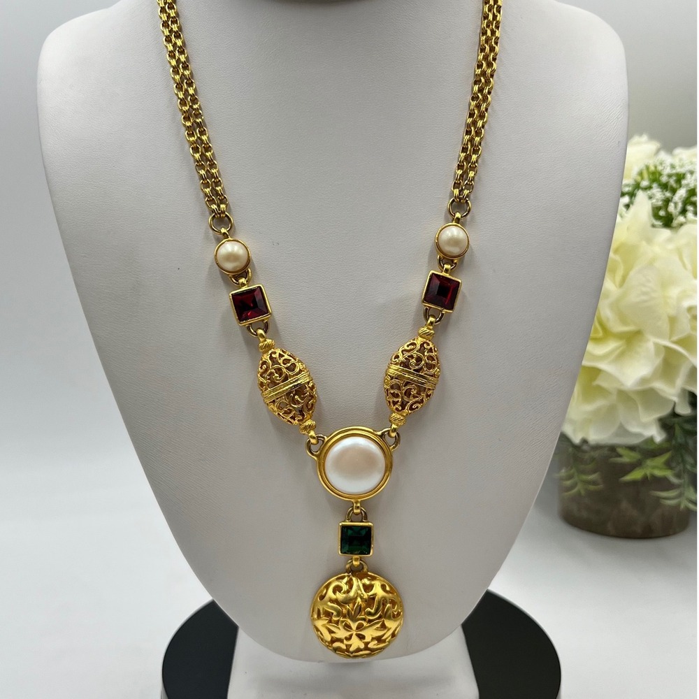 Ben-Amun Vintage Byzantine
Revival Statement Necklace Pearl
Red Green Cabochon